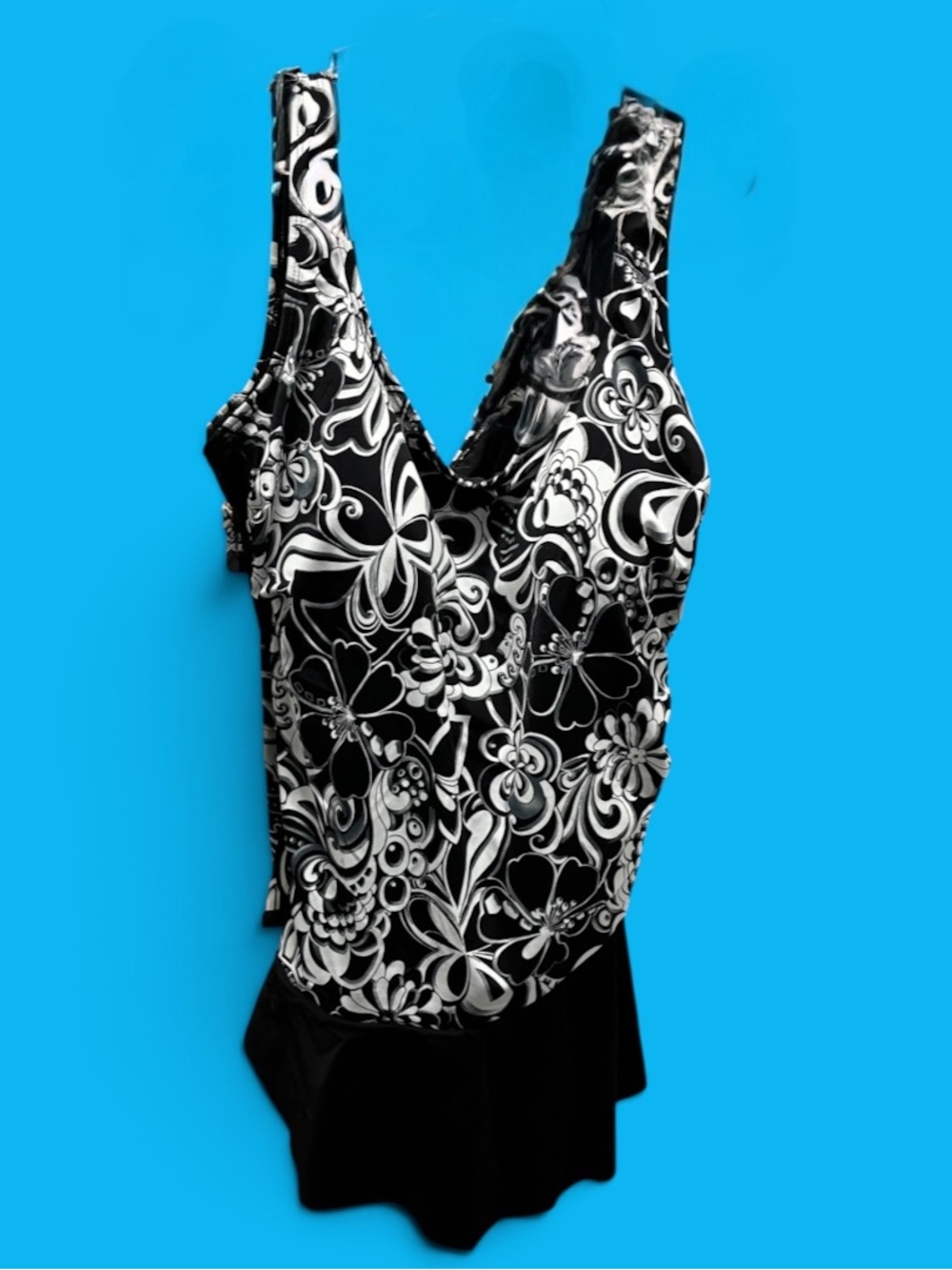 Women’s Black & White Floral Tankini Top - Croft & Barrow